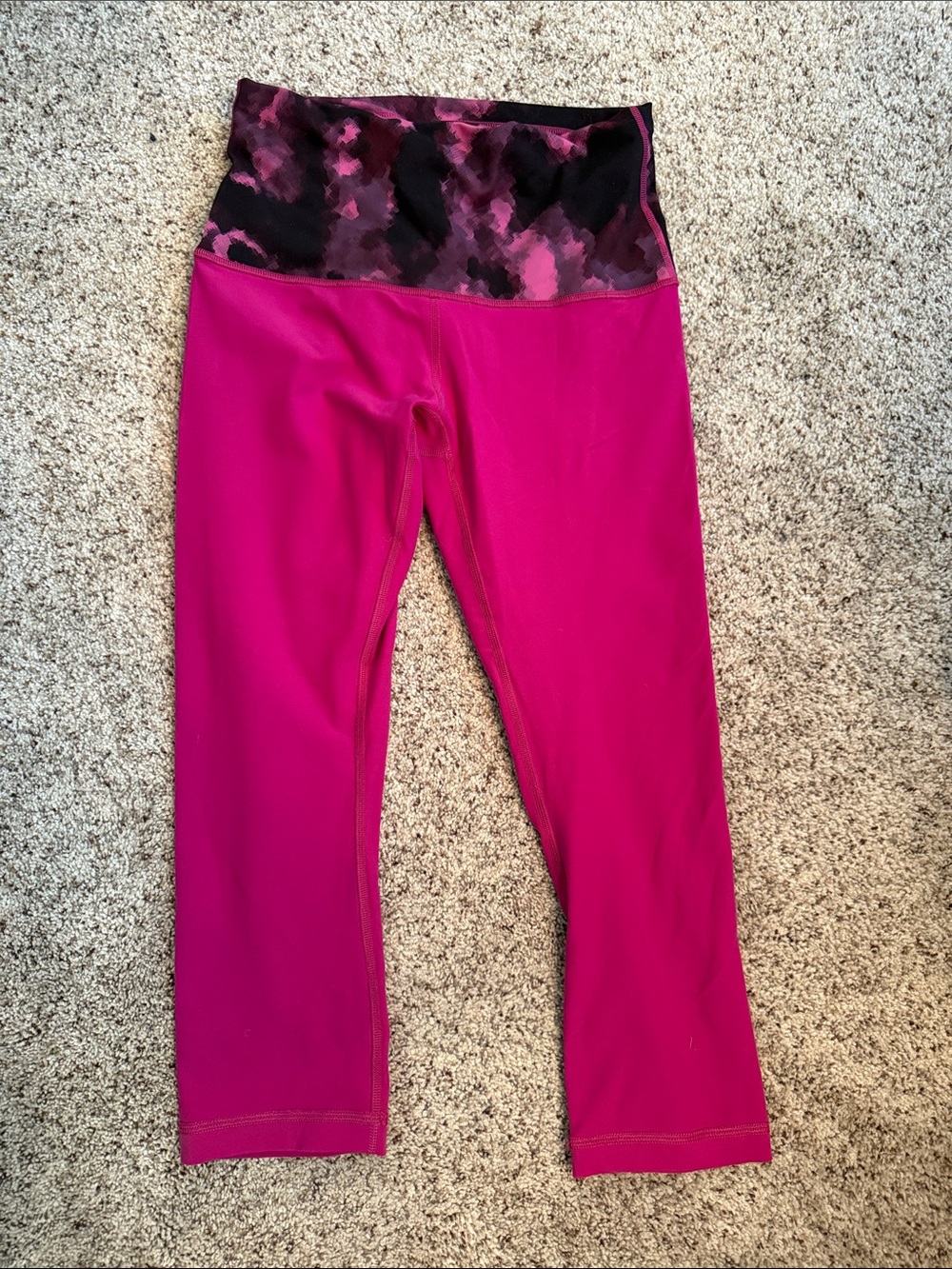 Womens' Magenta Active Capri Leggings with Patterned Waistband